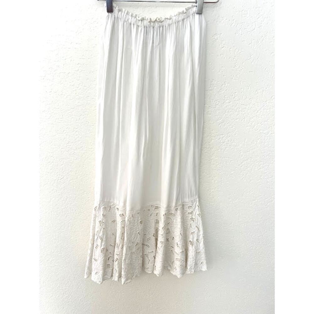 Surya Women's White Embroidered Eyelet Lace Pull On Maxi Skirt M Boho Chic